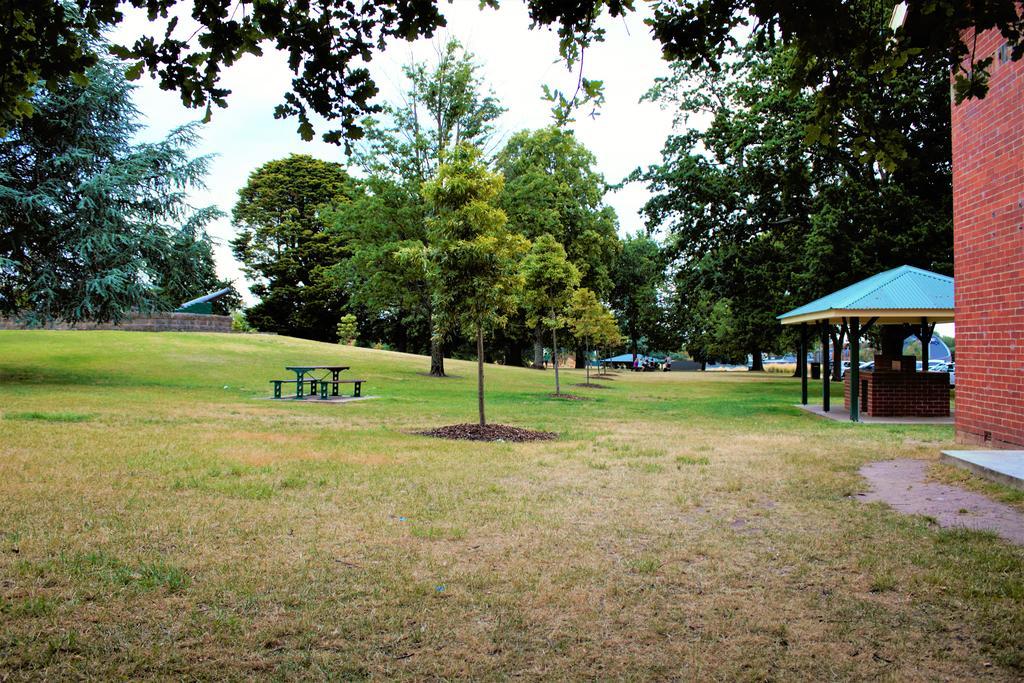 Ballarat Eureka Lodge Motel Bagian luar foto